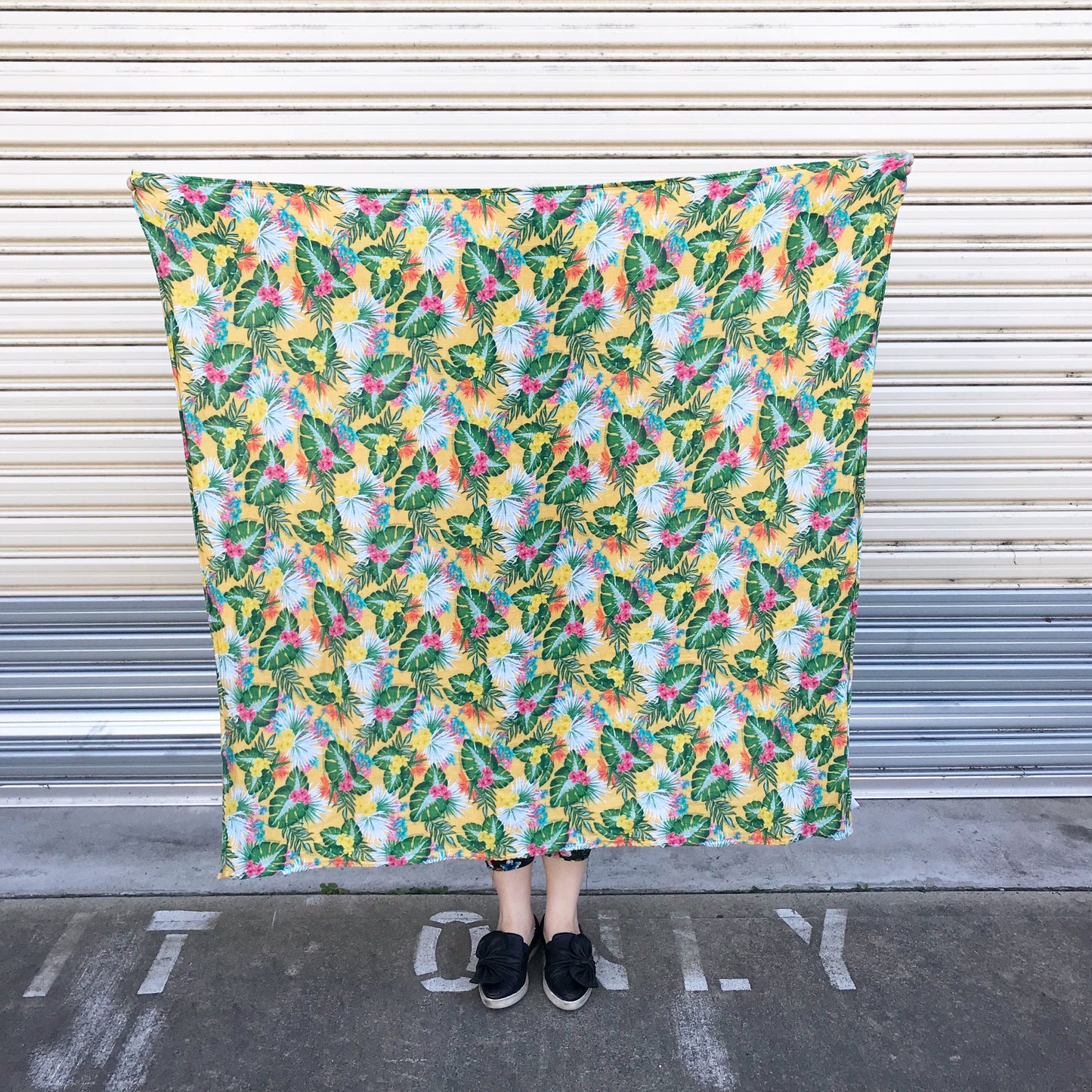 Yellow Hawaiian Muslin Swaddle - Chuckles & Caz